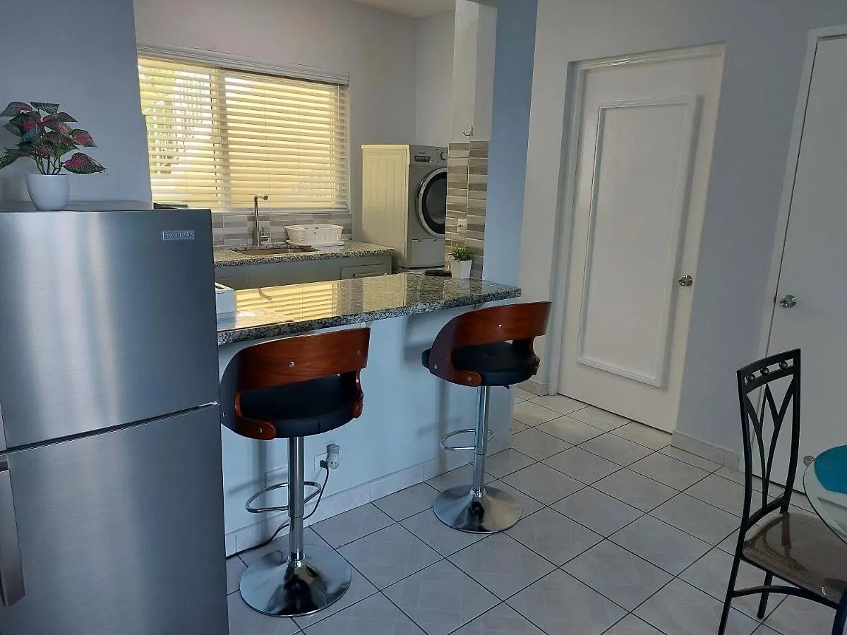 Contemporary Ocean View 2Bed Carib Ocho Rios Condo Appartamento